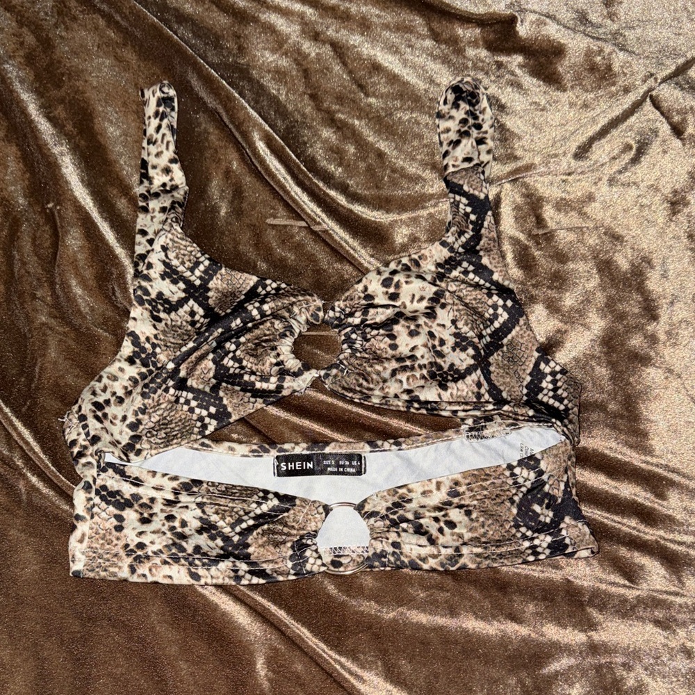 SHEIN Snake Print Cutout Ring Crop Top - Brown & Black